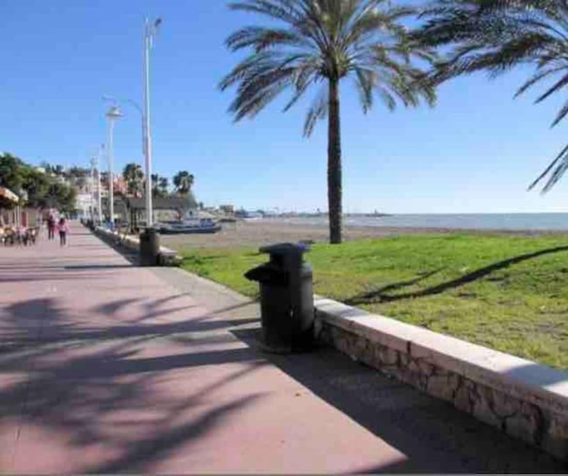 Apartamento En Primera Linea De Playa El Palo Μάλαγα Εξωτερικό φωτογραφία